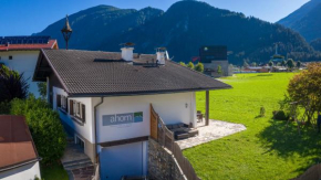 Отель Ahorn Chalet  Майрхофен